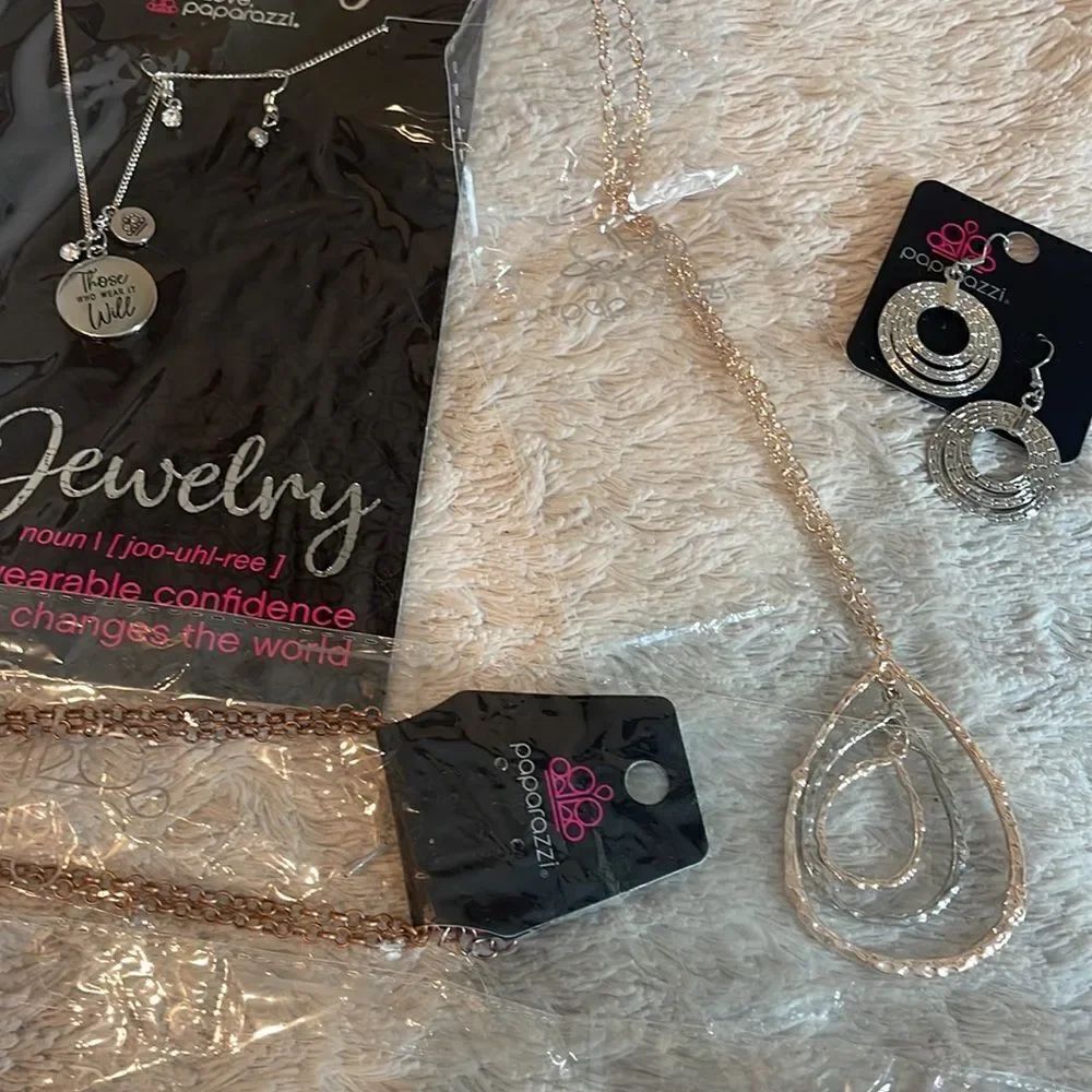 Papparazzi jewelry bundle - Picture 3 of 6